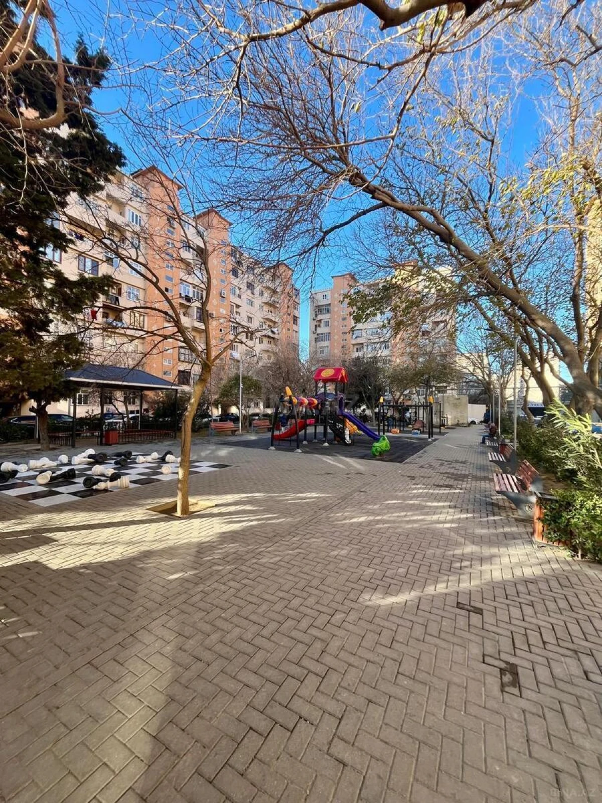 Satılır 2 otaqlı mənzil 65 m²