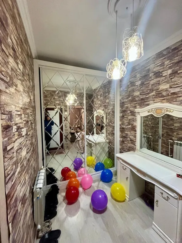 Satılır 2 otaqlı mənzil 65 m²