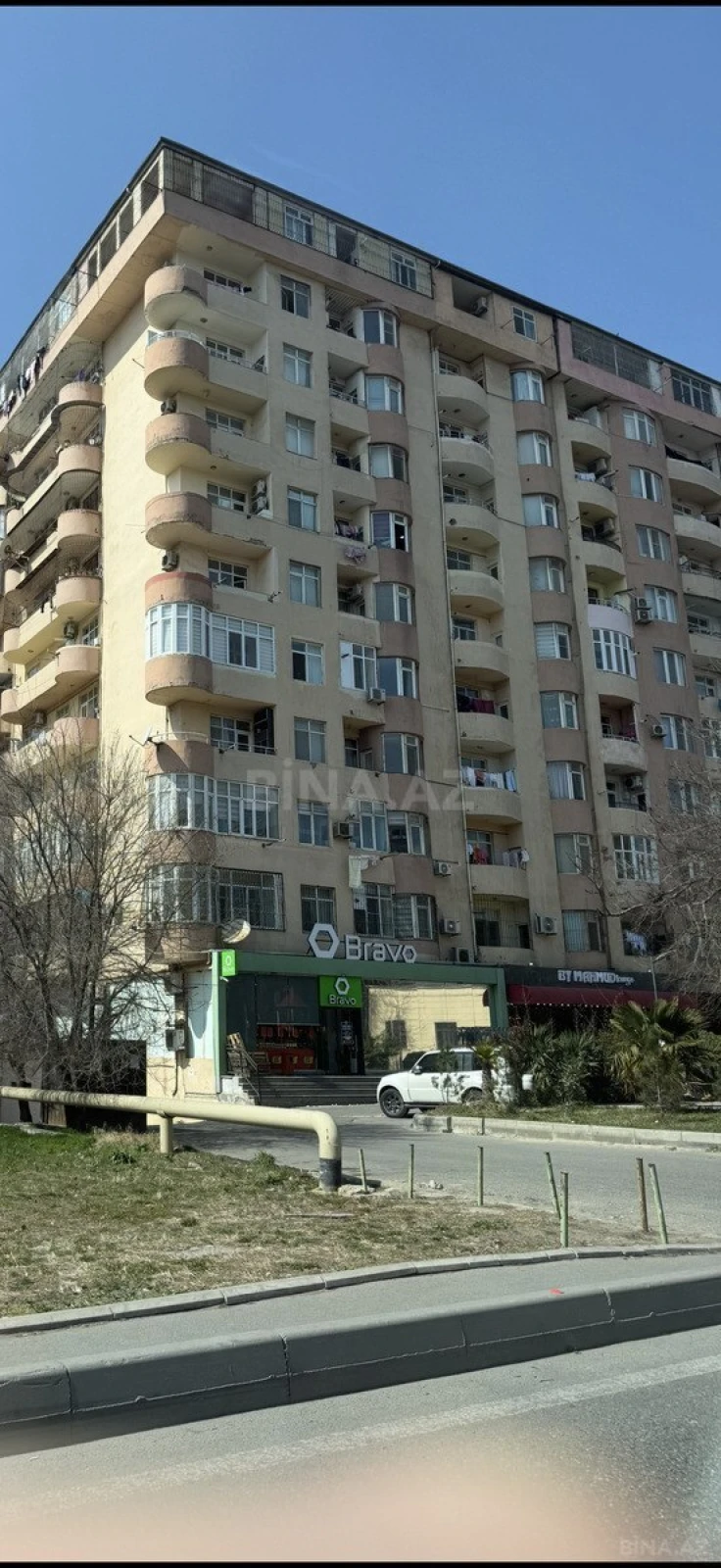 Satılır obyekt 330 m²