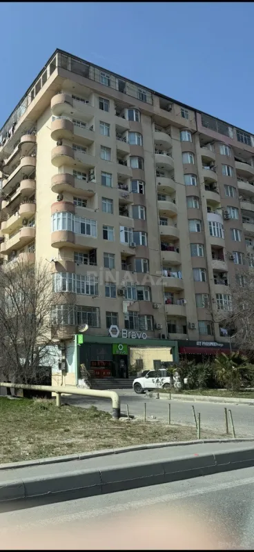 Satılır obyekt 330 m²