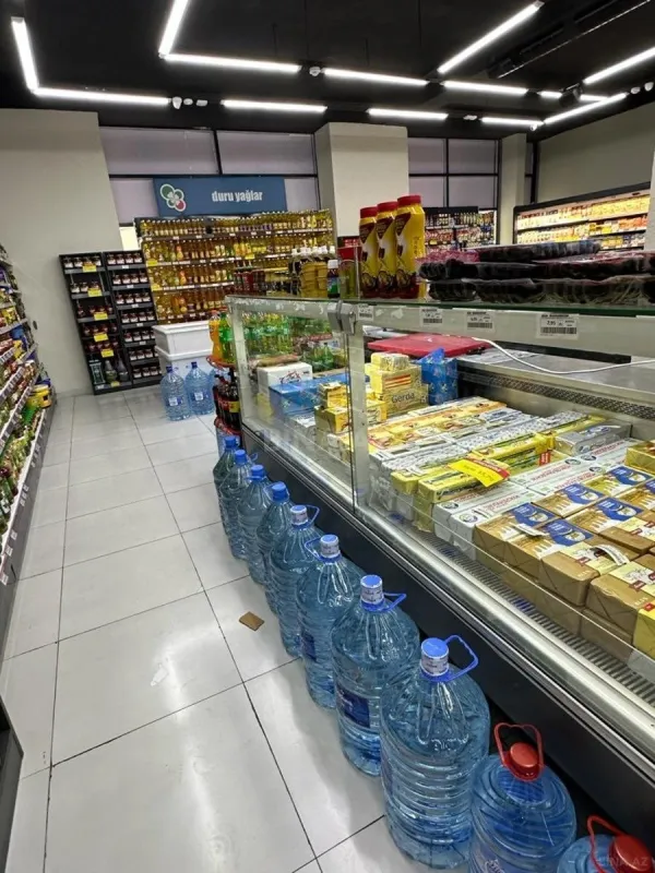 Satılır obyekt 330 m²