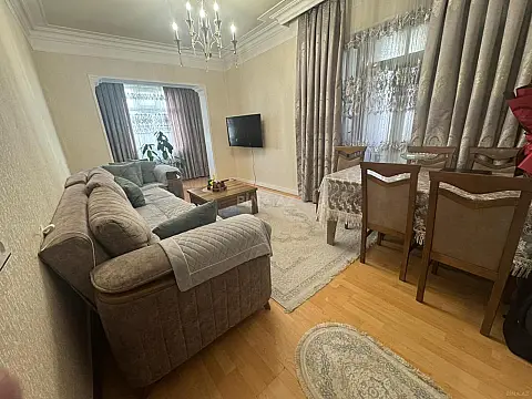 Satılır 4 otaqlı mənzil 90 m²