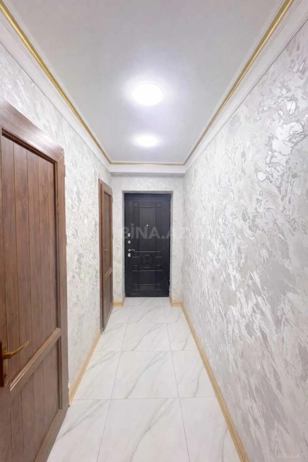 Satılır 2 otaqlı mənzil 67 m²