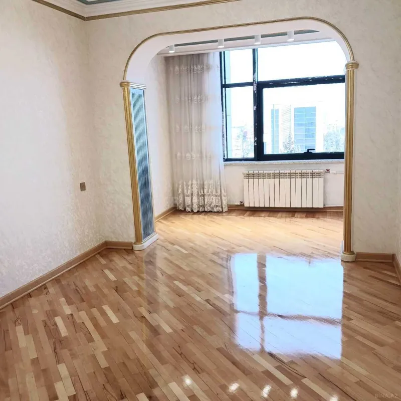 Satılır 2 otaqlı mənzil 67 m²