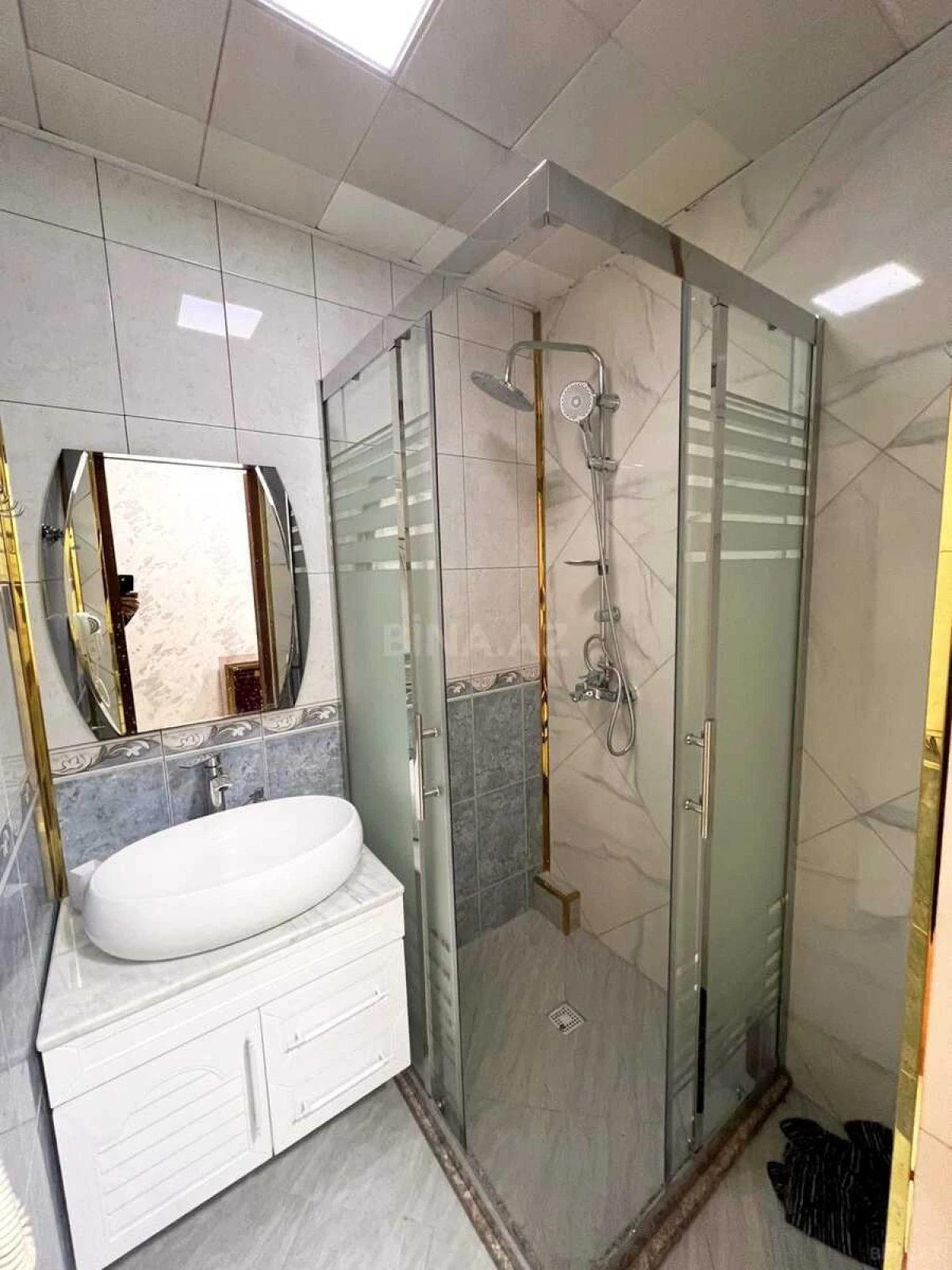 Satılır 2 otaqlı mənzil 67 m²