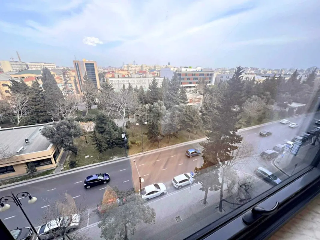 Satılır 2 otaqlı mənzil 67 m²