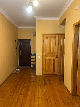 Satılır 2 otaqlı mənzil 73 m²