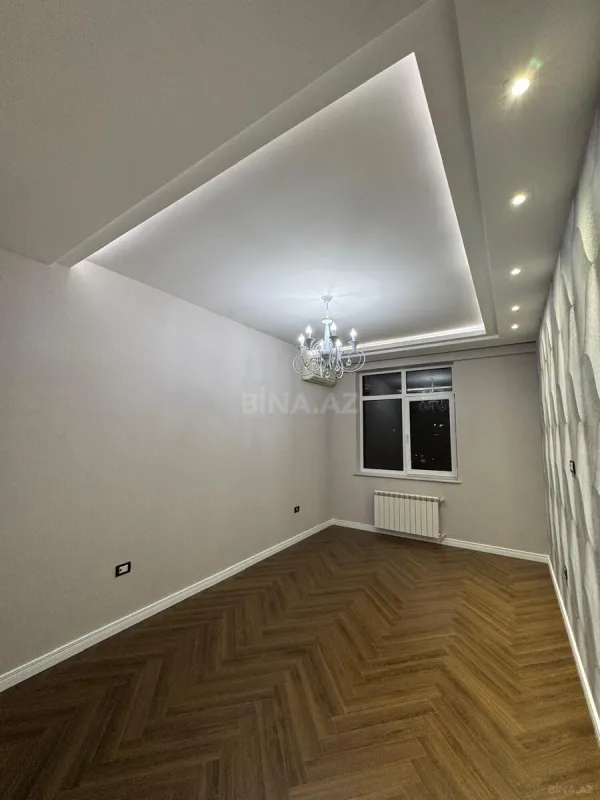 Satılır 3 otaqlı mənzil 155 m²