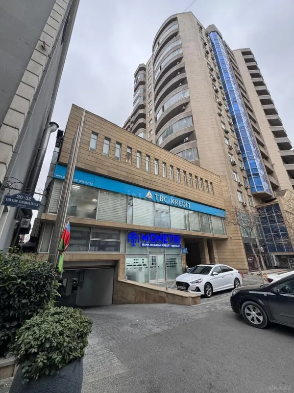 Satılır 3 otaqlı mənzil 155 m²