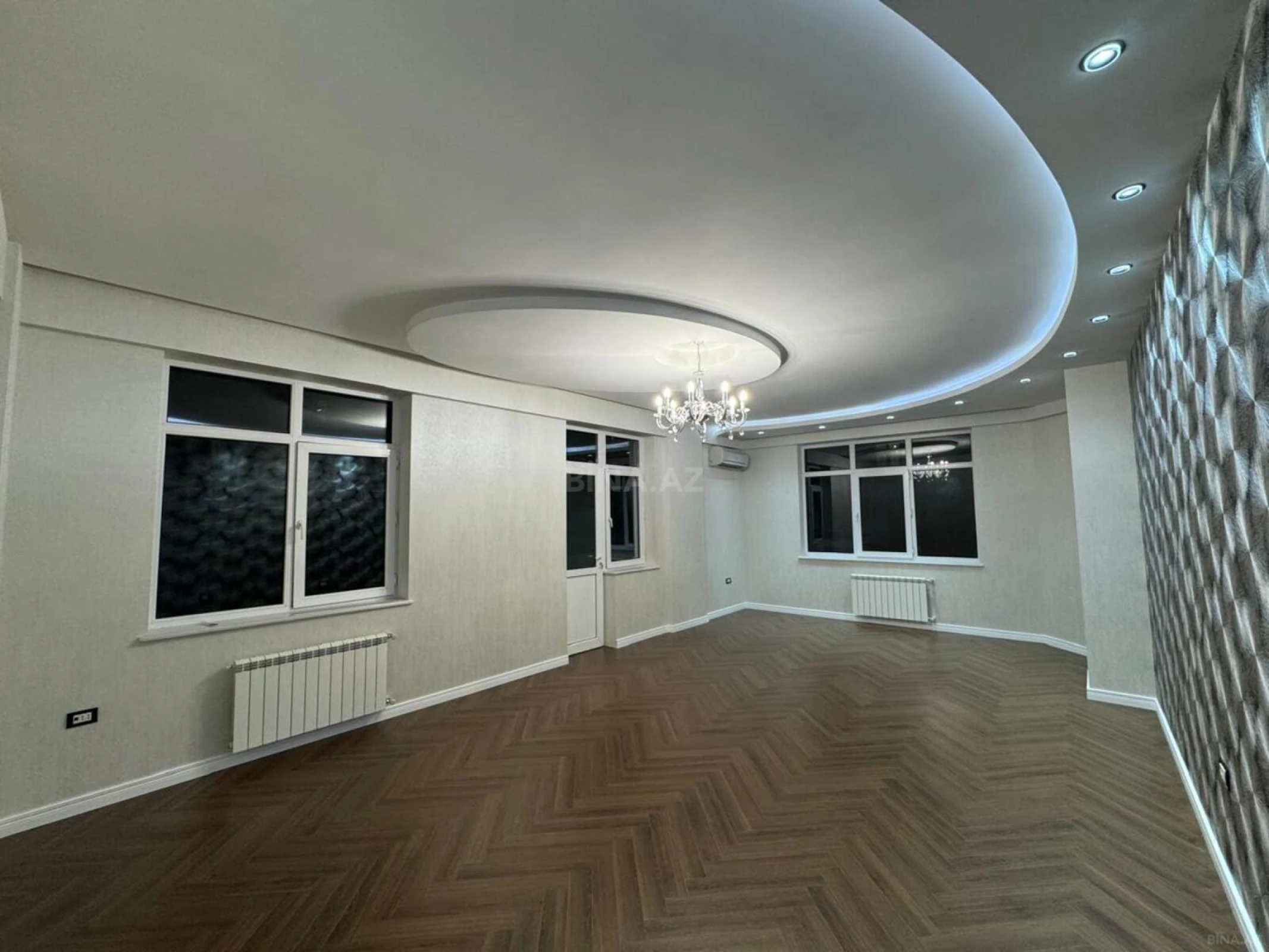 Satılır 3 otaqlı mənzil 155 m²