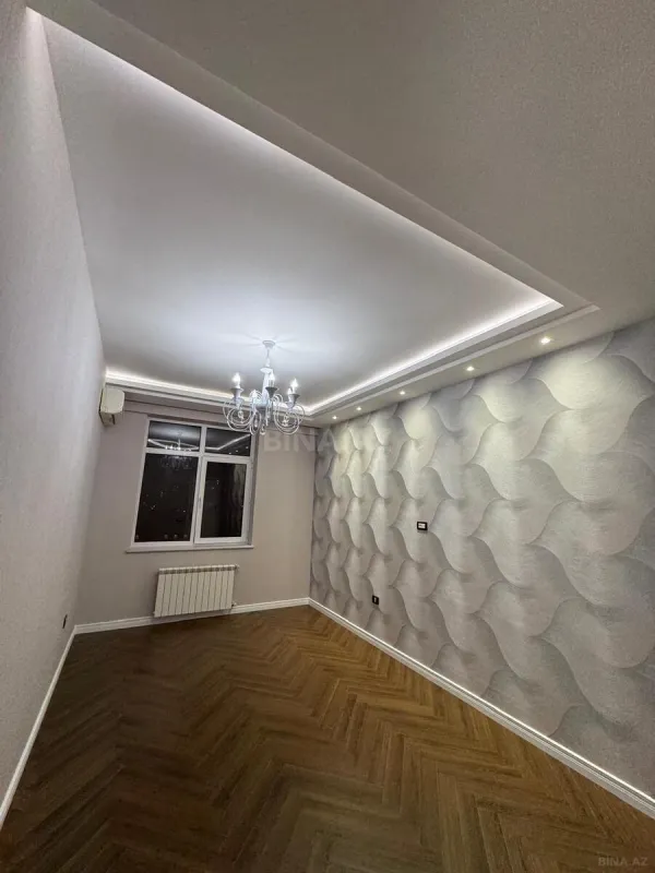 Satılır 3 otaqlı mənzil 155 m²