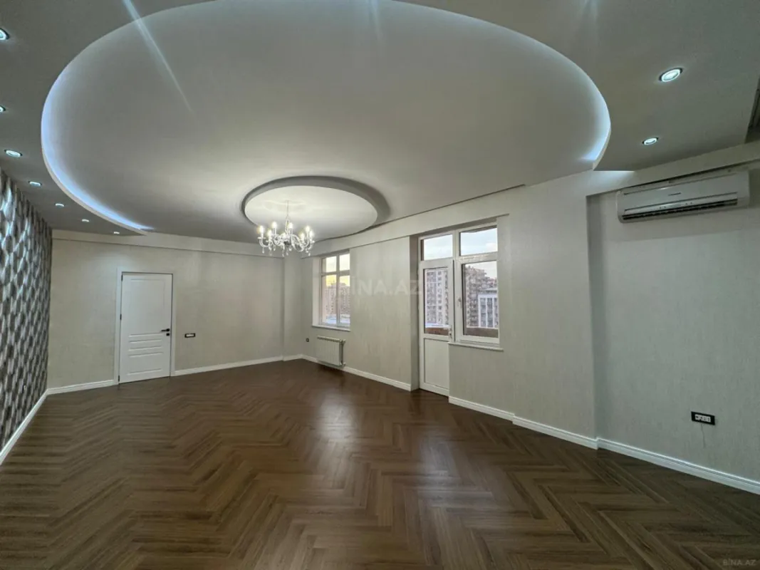 Satılır 3 otaqlı mənzil 155 m²