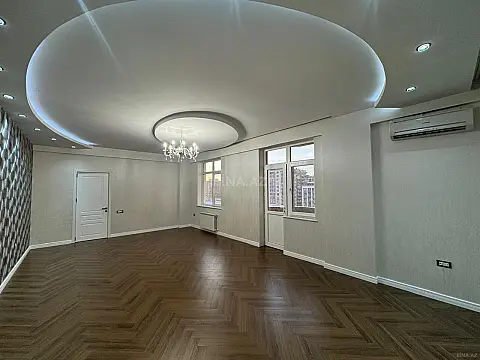 Satılır 3 otaqlı mənzil 155 m²