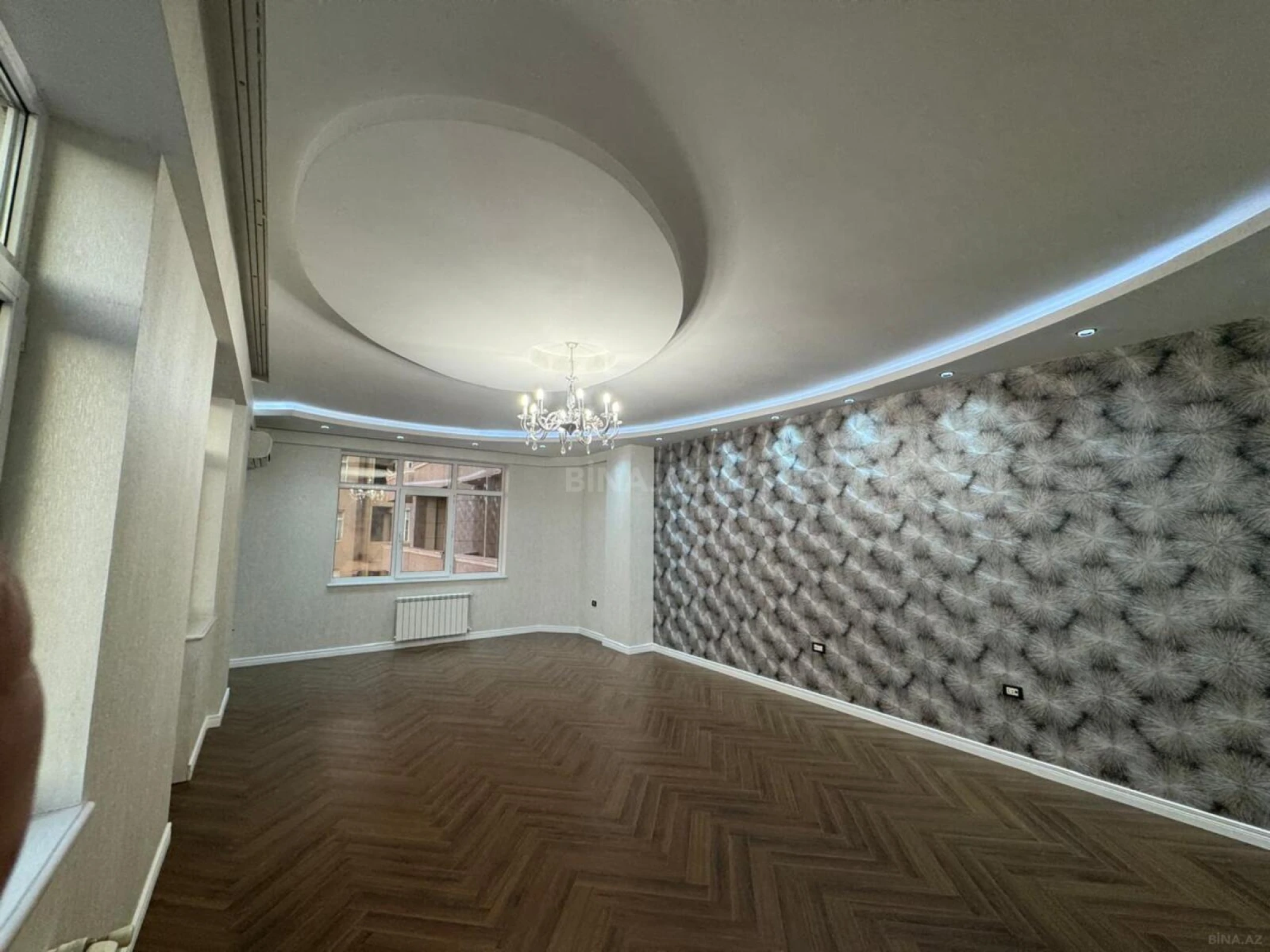 Satılır 3 otaqlı mənzil 155 m²