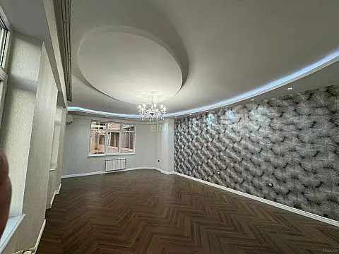 Satılır 3 otaqlı mənzil 155 m²