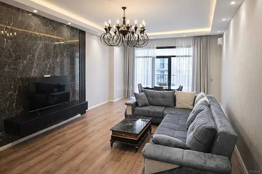 Kirayə verilir 2 otaqlı mənzil 80 m² — Bakı, Xətai 2 otaq 80.00 m²