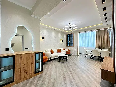 Satılır 2 otaqlı mənzil 83 m² — Bakı, Həzi Aslanov qəs. 2 otaq 83.00 m²