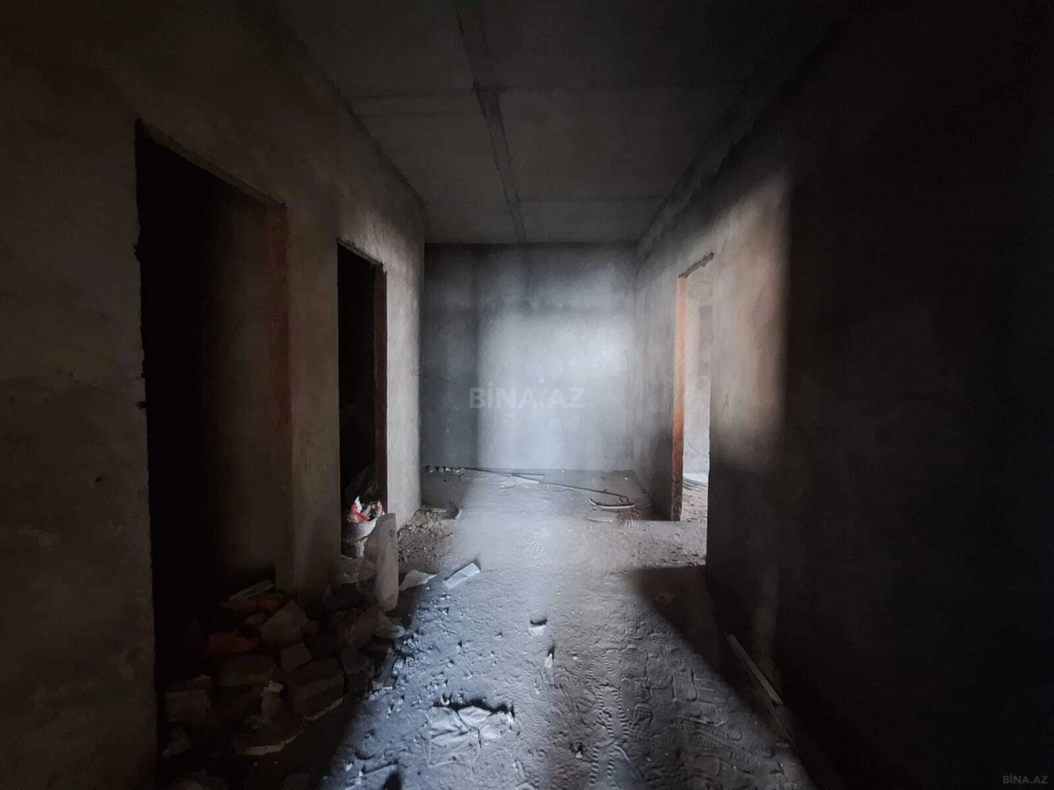 Satılır 3 otaqlı mənzil 155.5 m²