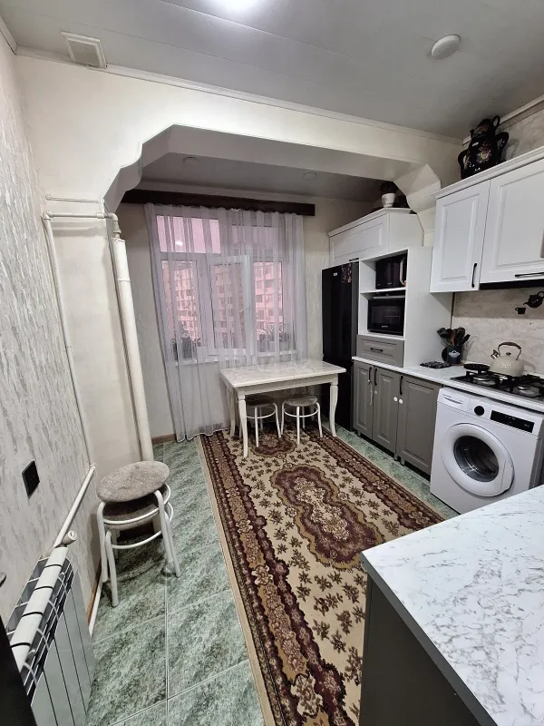 Satılır 4 otaqlı mənzil 80 m²