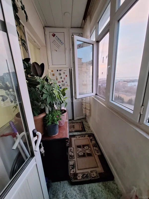 Satılır 4 otaqlı mənzil 80 m²