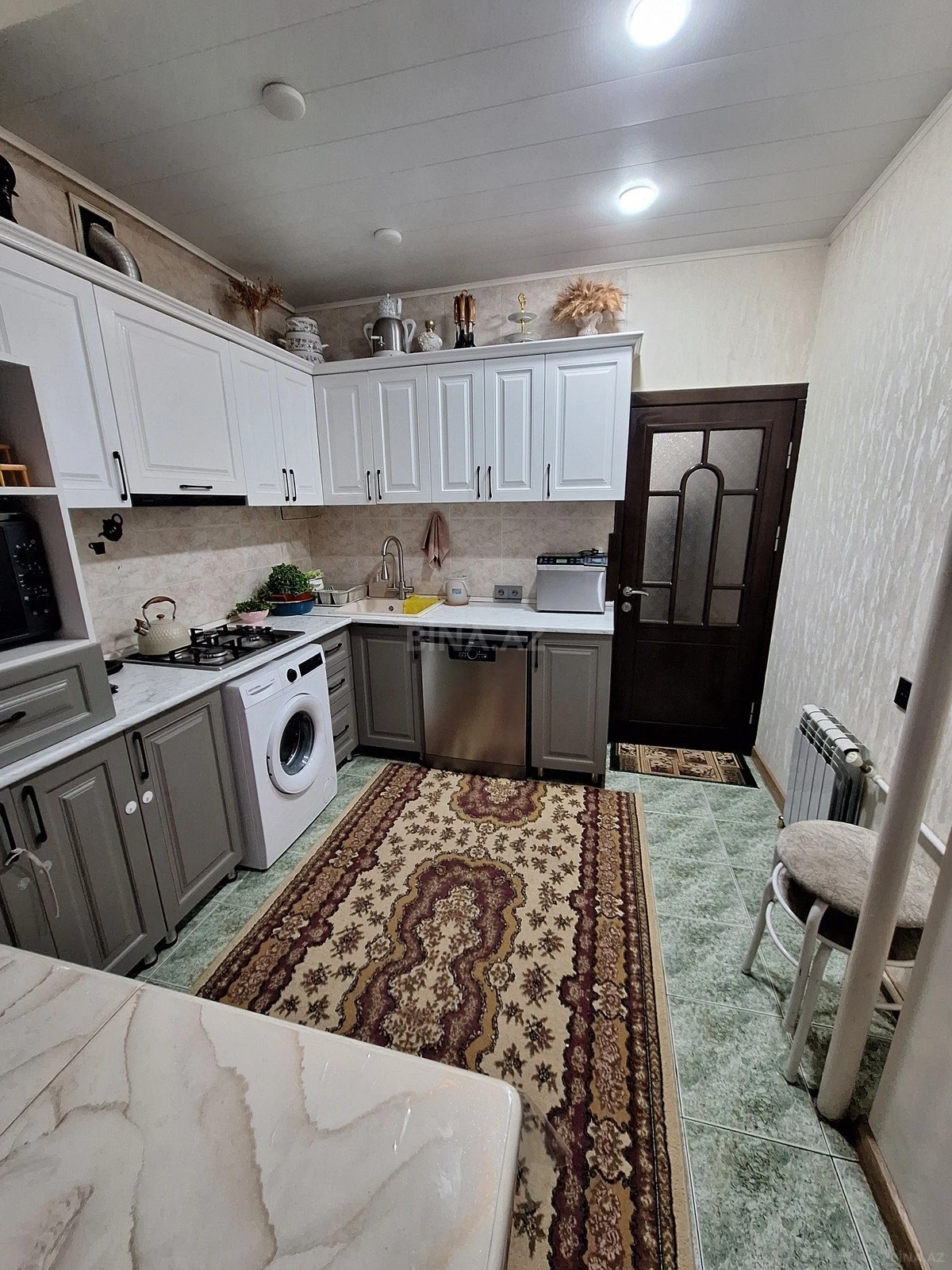 Satılır 4 otaqlı mənzil 80 m²