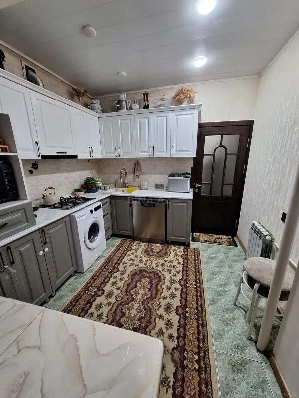 Satılır 4 otaqlı mənzil 80 m²