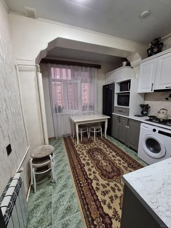 Satılır 4 otaqlı mənzil 80 m²