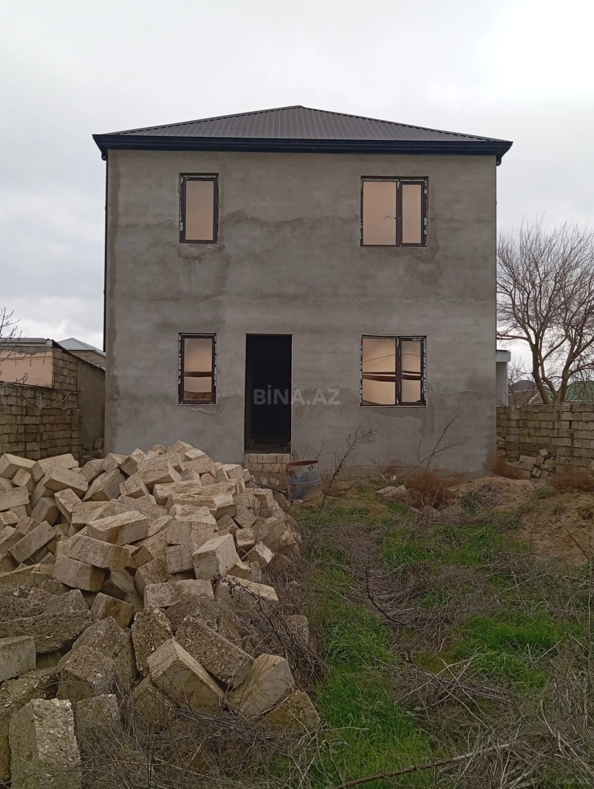 Satılır 5 otaqlı həyət evi 186 m²