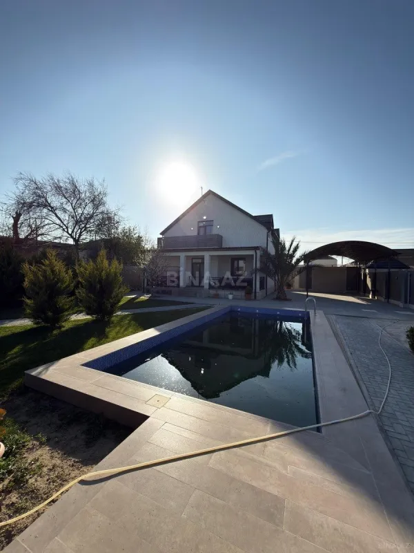 Satılır 4 otaqlı həyət evi 200 m²