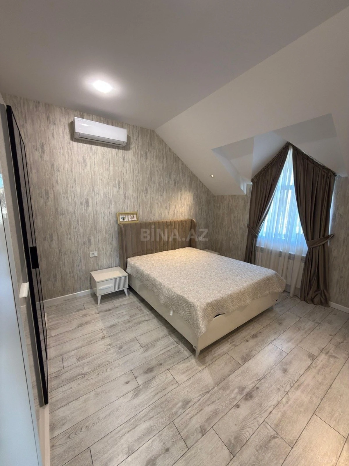 Satılır 4 otaqlı həyət evi 200 m²