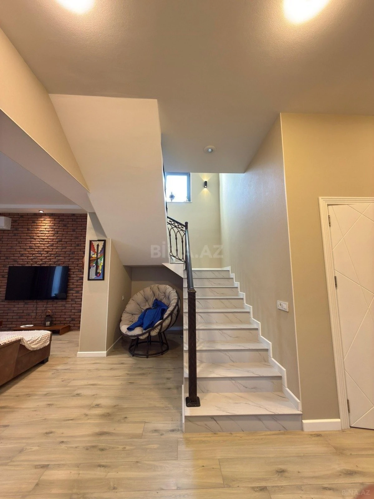 Satılır 4 otaqlı həyət evi 200 m²