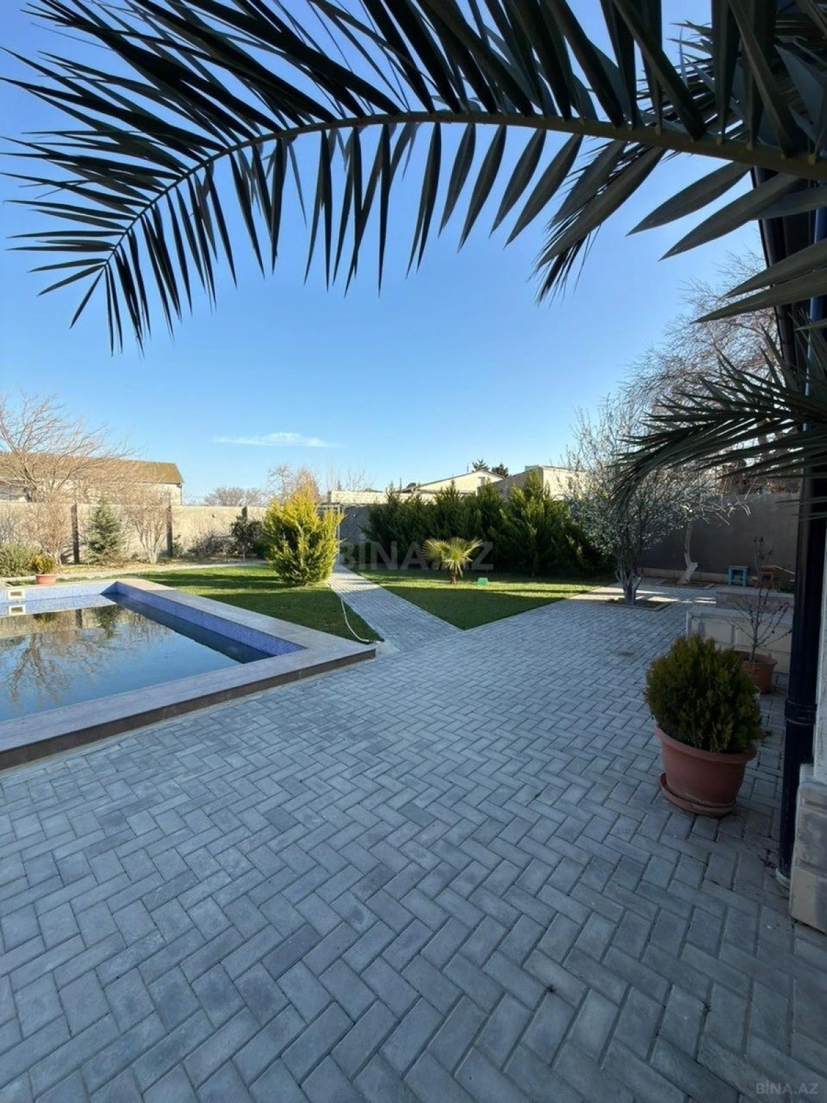 Satılır 4 otaqlı həyət evi 200 m²