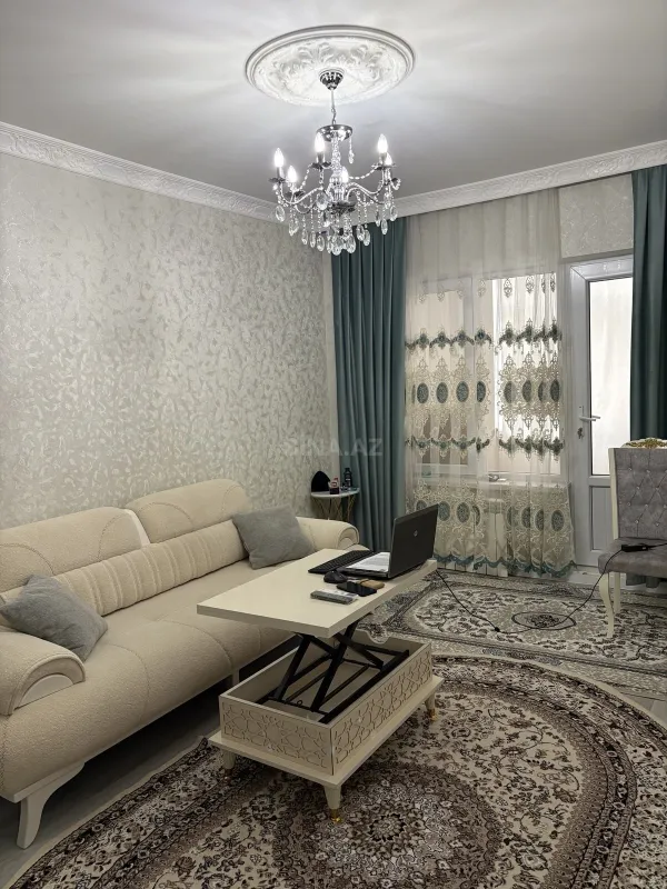 Satılır 2 otaqlı mənzil 65 m²