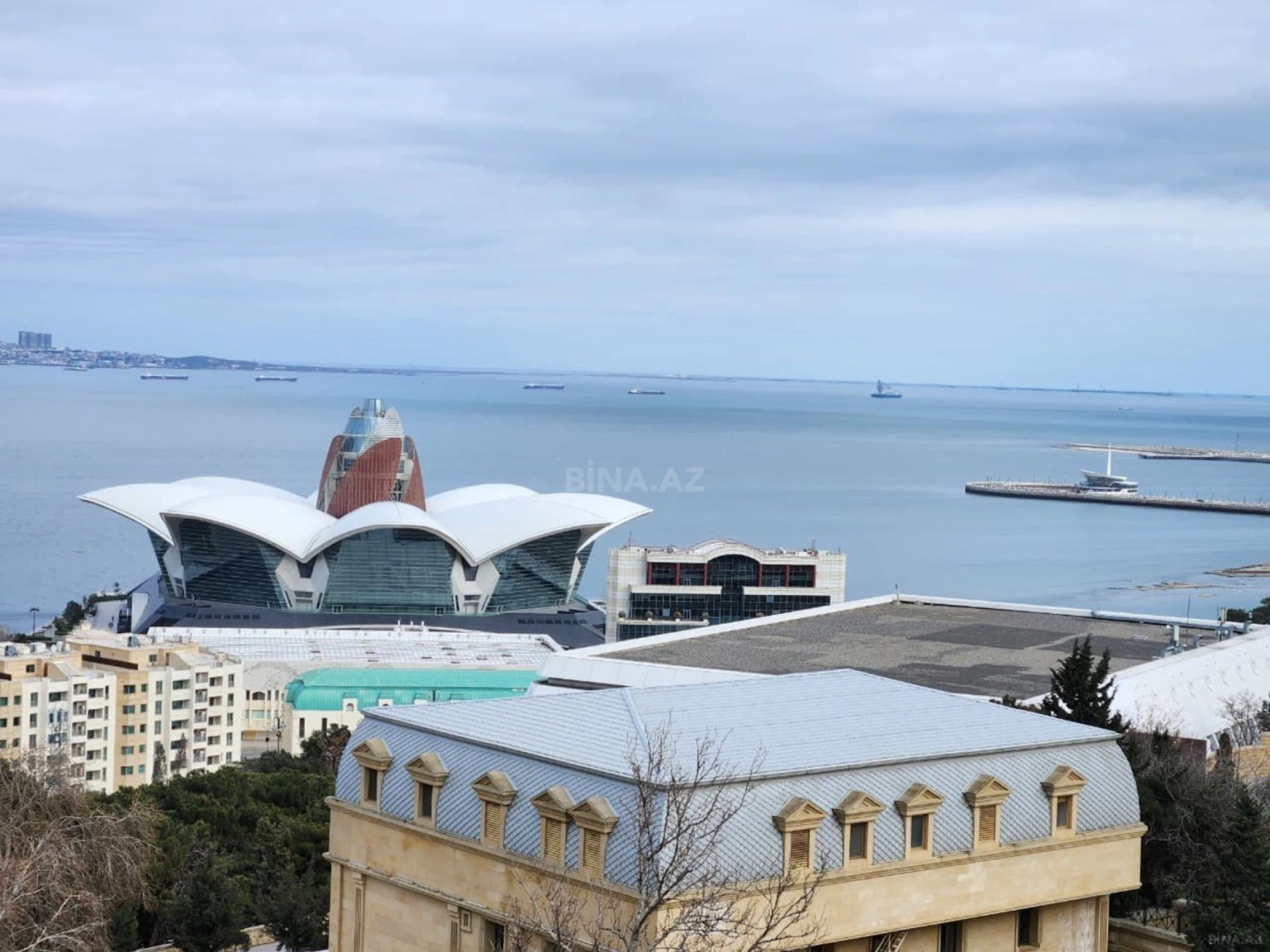 Satılır 3 otaqlı mənzil 85 m²