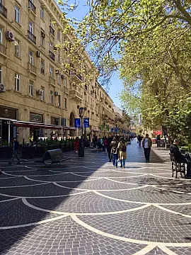 Kirayə verilir 2 otaqlı mənzil 50 m² — Bakı, Sahil qəs. 2 otaq 50.00 m²