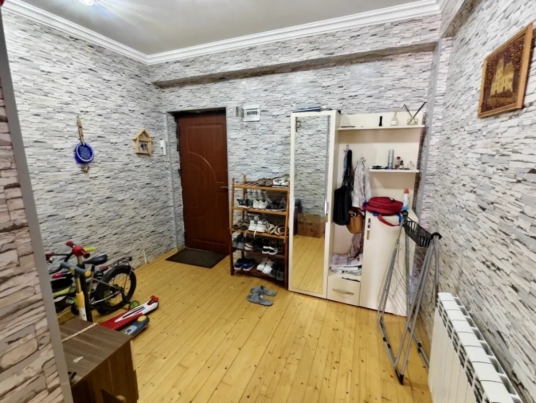 Satılır 3 otaqlı mənzil 90 m²