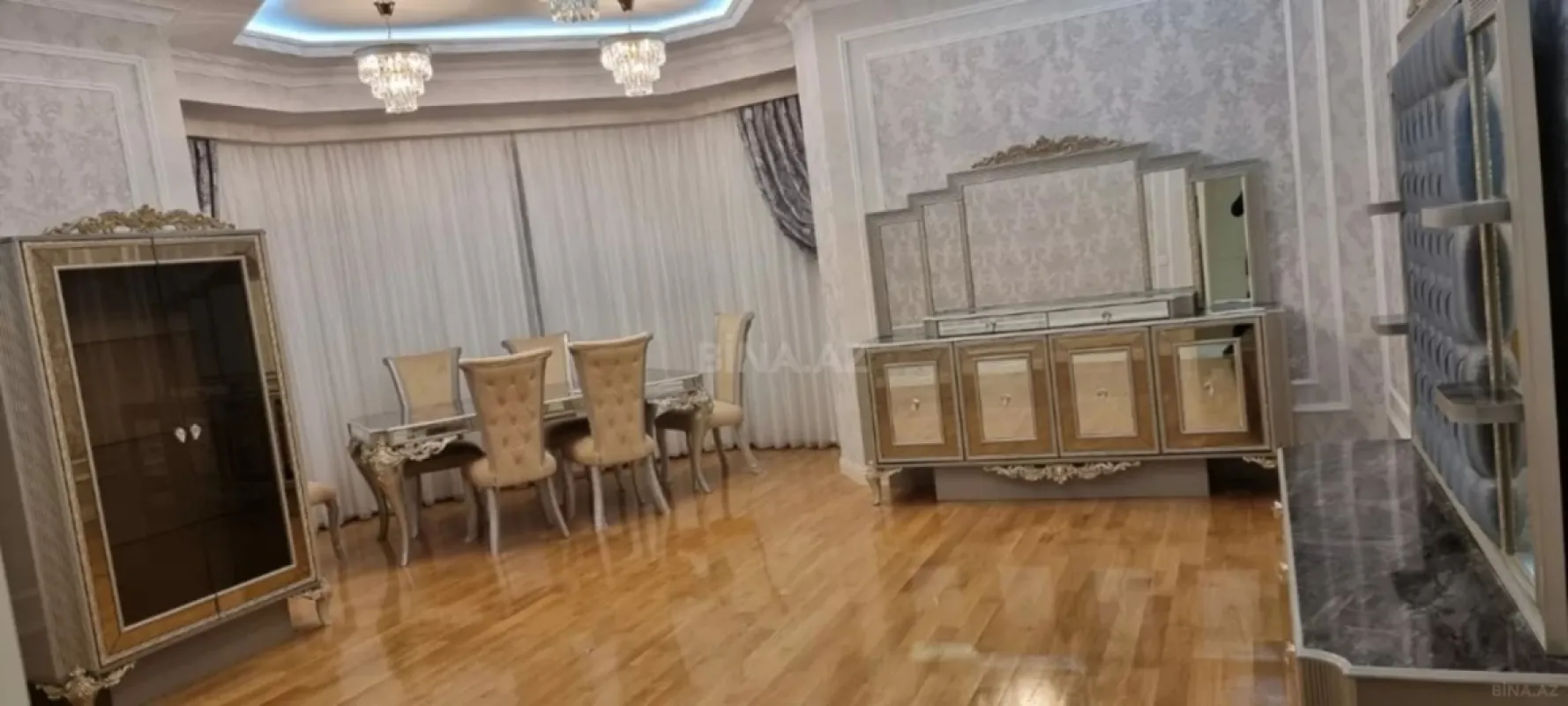 Kirayə verilir 2 otaqlı mənzil 115 m²