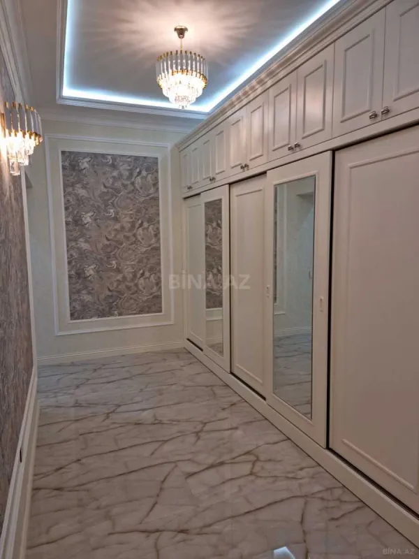 Kirayə verilir 2 otaqlı mənzil 115 m²