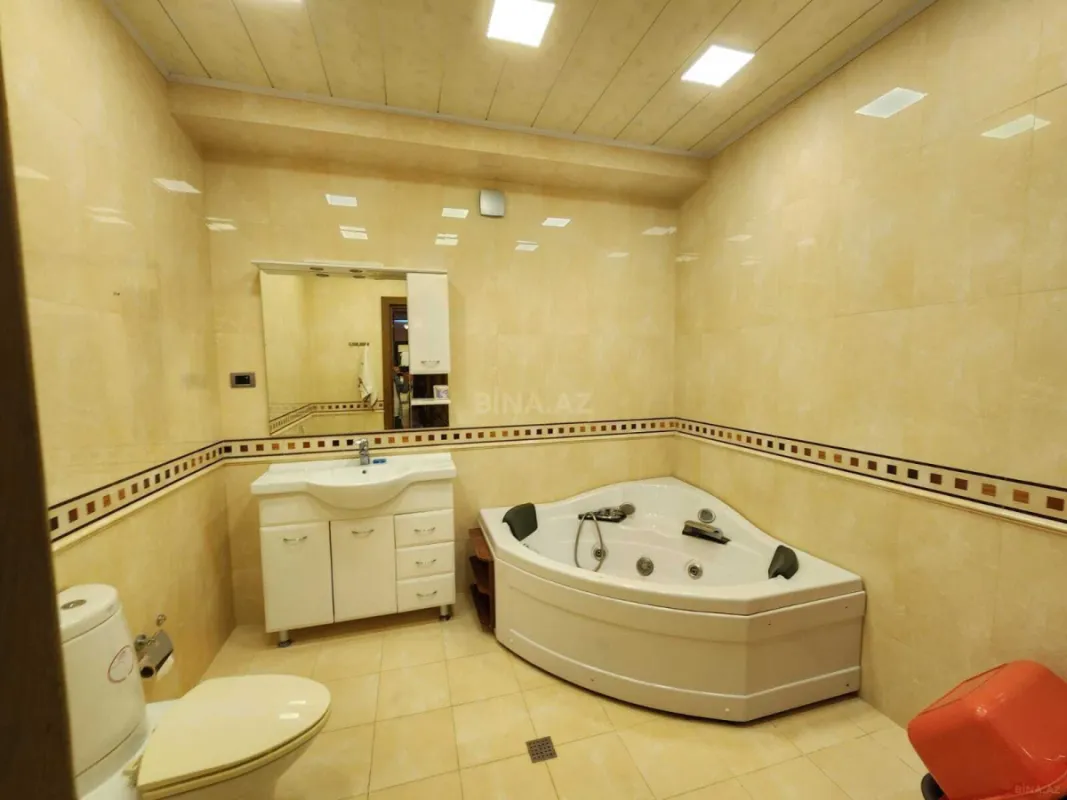 Kirayə verilir 3 otaqlı mənzil 150 m²