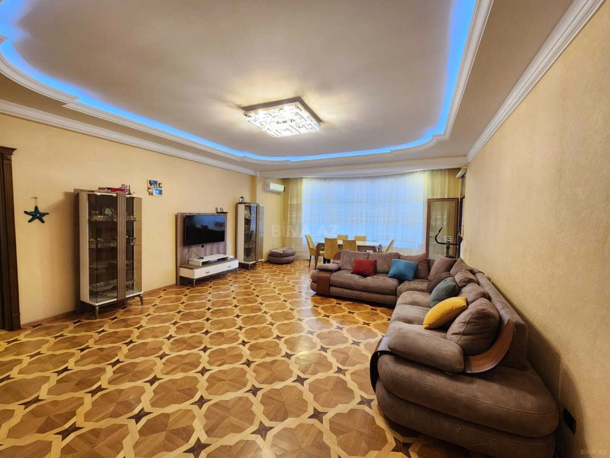 Kirayə verilir 3 otaqlı mənzil 150 m²