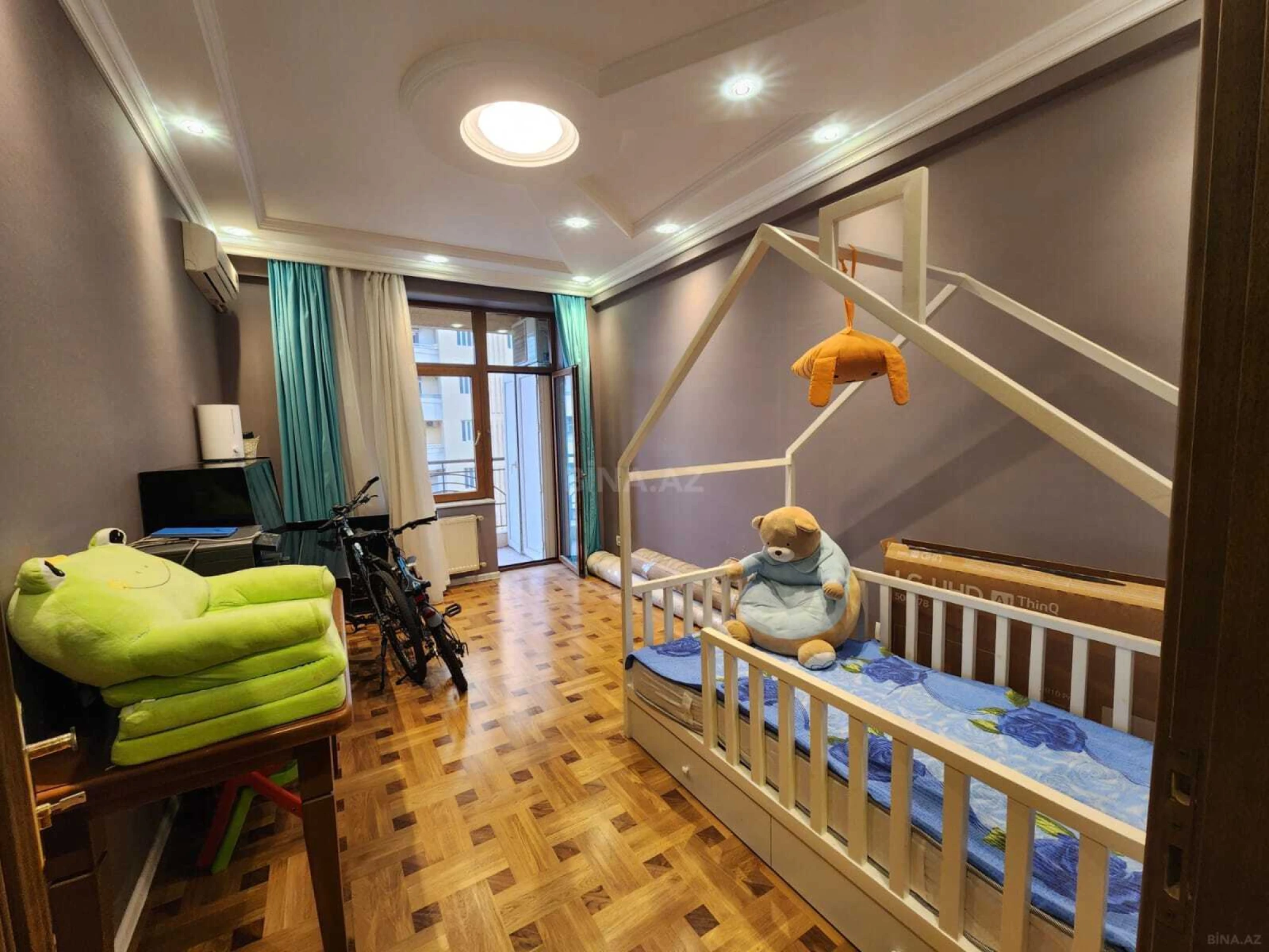 Kirayə verilir 3 otaqlı mənzil 150 m²