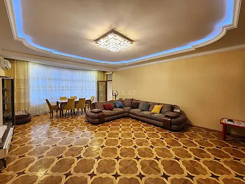 Kirayə verilir 3 otaqlı mənzil 150 m²