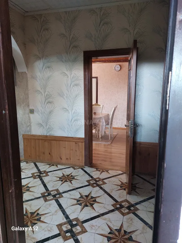Satılır 4 otaqlı həyət evi 130 m²