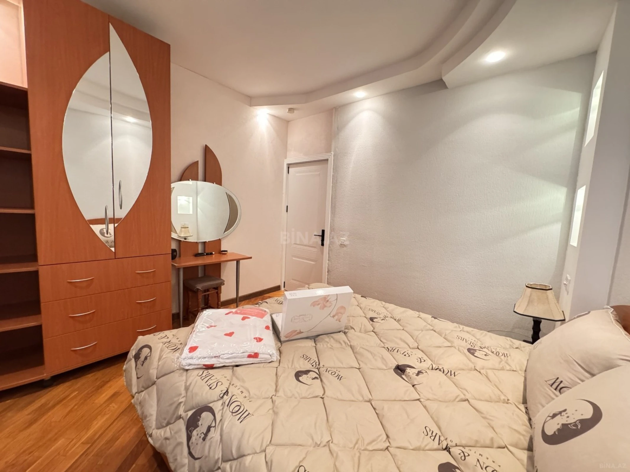 Kirayə verilir 3 otaqlı mənzil 100 m²