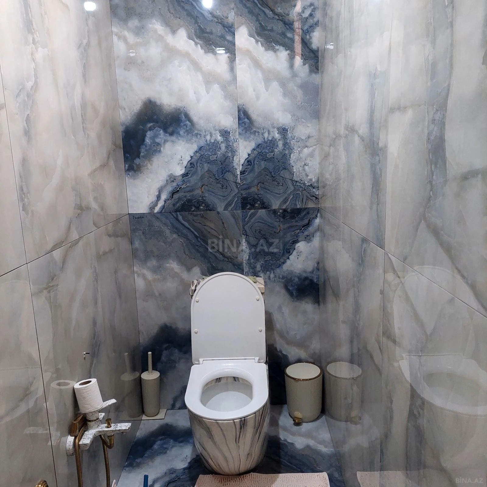 Satılır 5 otaqlı həyət evi 220 m²