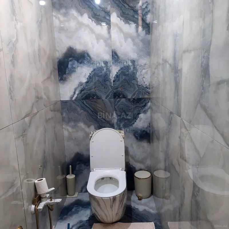 Satılır 5 otaqlı həyət evi 220 m²