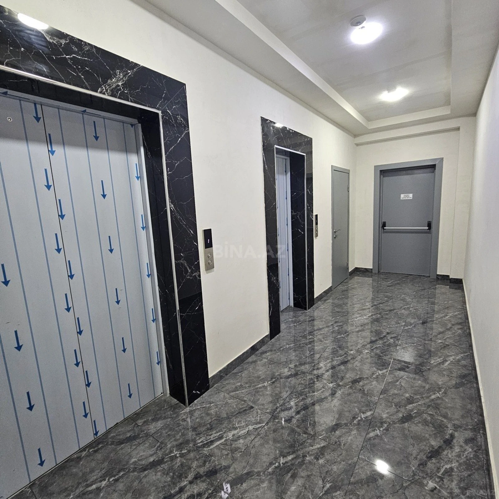 Satılır 2 otaqlı mənzil 88 m²