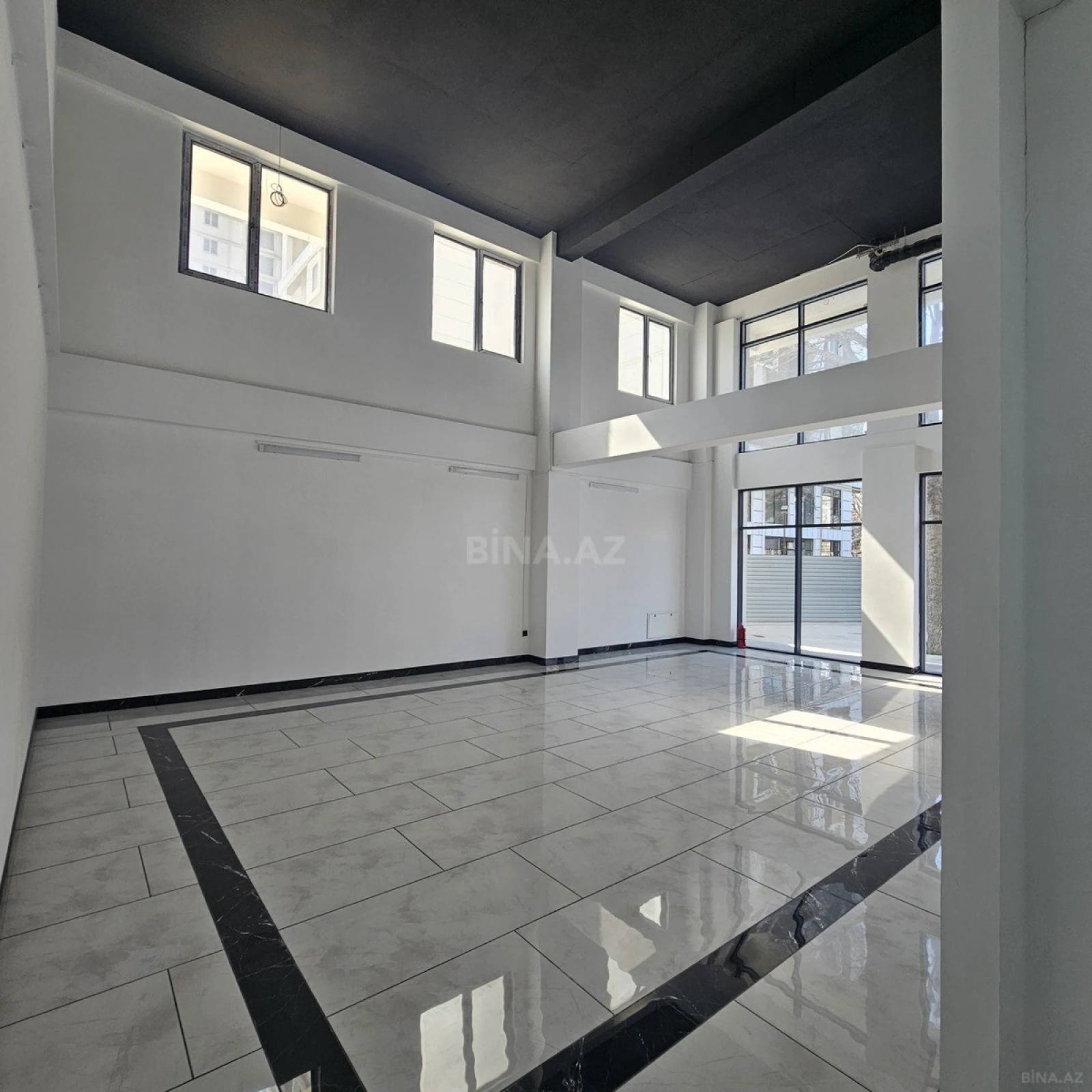 Satılır 2 otaqlı mənzil 88 m²