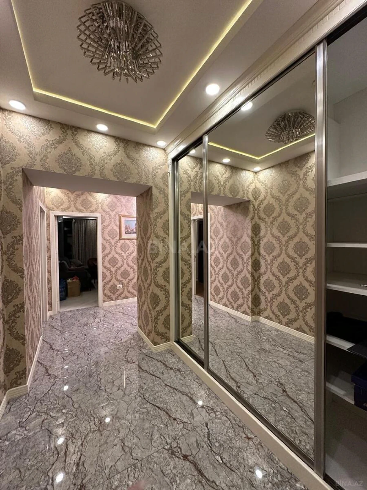 Kirayə verilir 3 otaqlı mənzil 110 m²