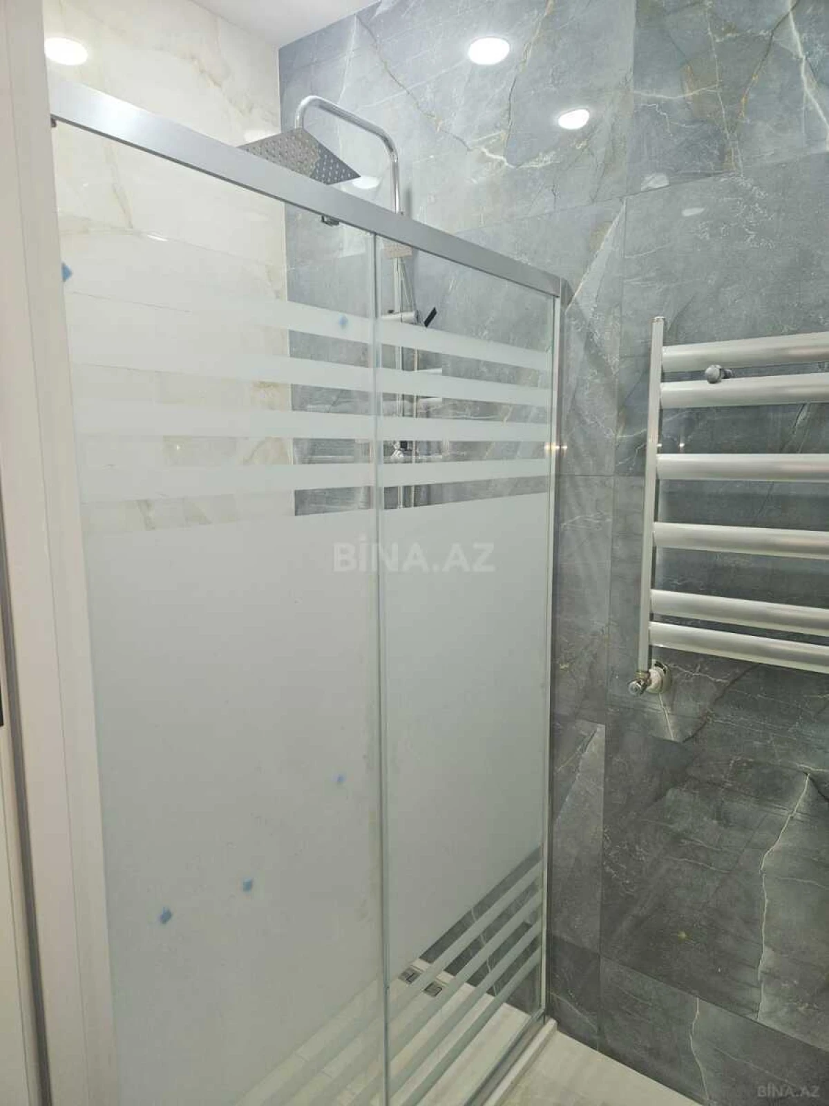 Kirayə verilir 3 otaqlı mənzil 75 m²